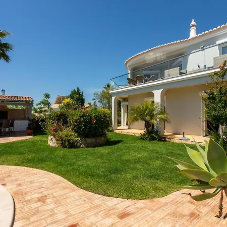 Villa Monte Lemos 29 *